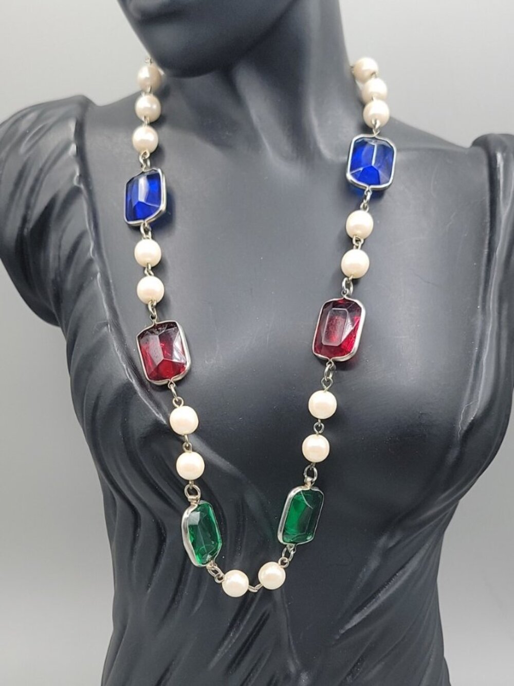 Faux Pearl Beaded & Colored Glass Necklace 18" Silver Tone Metal 8mm